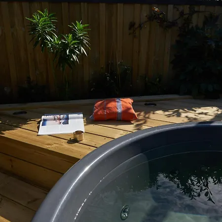 L'ilot Du 9 - & Au Bord Du * Hourtin