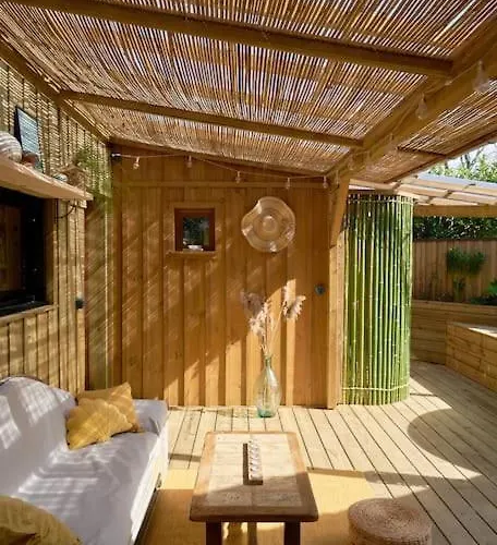 L'ilot Du 9 - & Au Bord Du * Hourtin