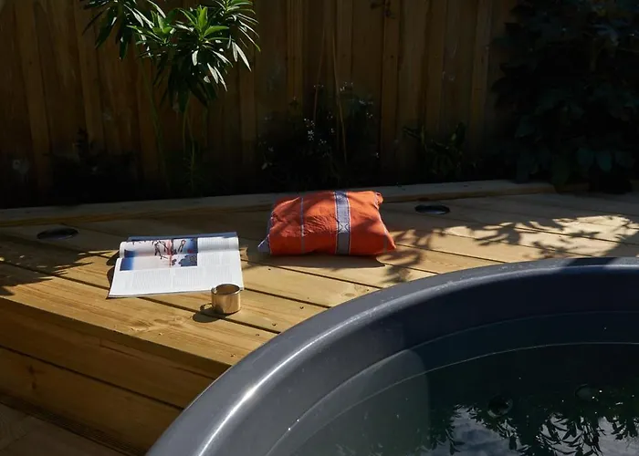 L'ilot Du 9 - & Au Bord Du * Hourtin